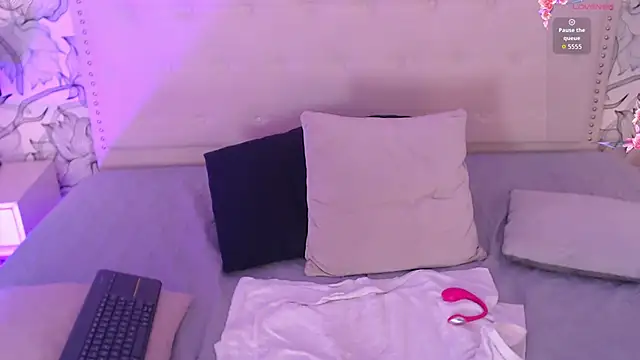 Venusandrea29 webcam