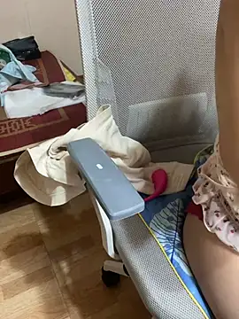 Mina048 webcam