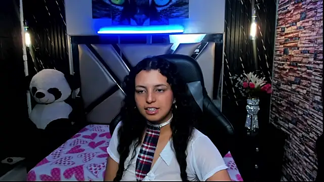 Tiffany_Ruubi live cam on StripChat
