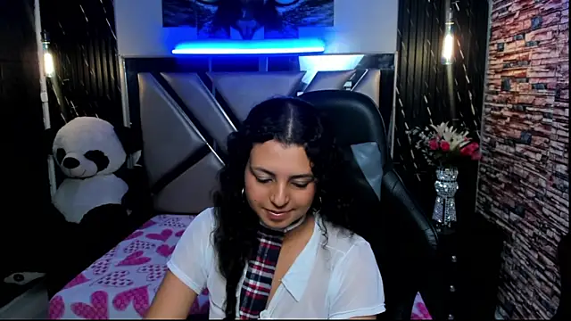 Tiffany_Ruubi webcam