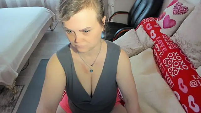 mildmature - MildMature's free webcam - UK Sex Cams