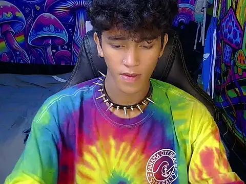 hugekenbigcock webcam
