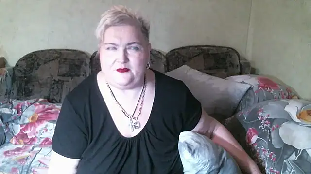 Lana555 live cam on StripChat