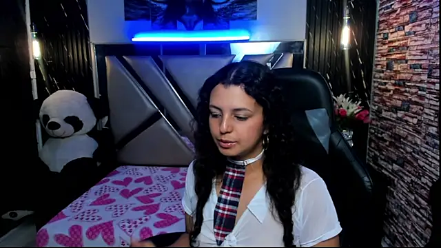 Tiffany_Ruubi webcam
