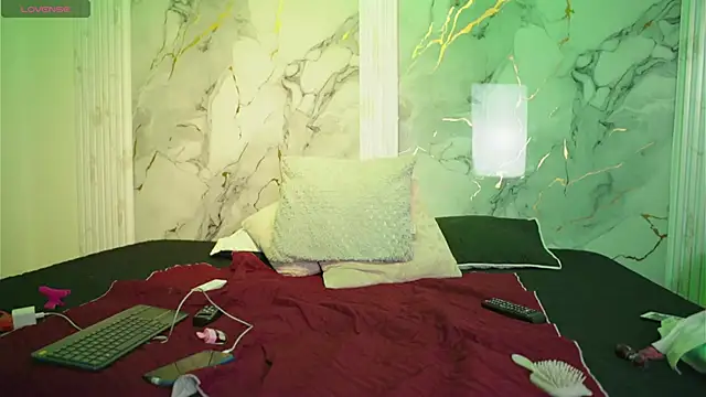 Tiffany_yu webcam