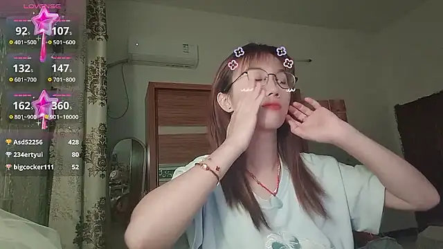 lili_666 (F young) - 非得做顺从的玫瑰？做带刺的野蔷薇不可以吗？