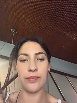 SaraSeduce7 live cam on StripChat