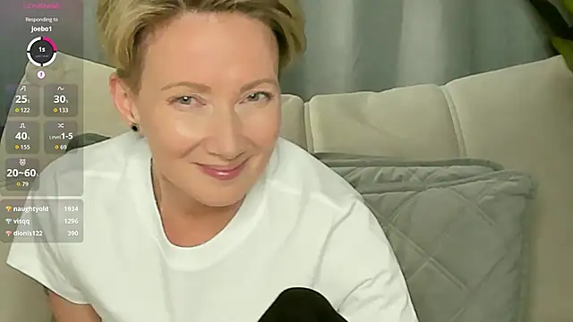AkexandraFix live cam on StripChat