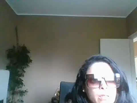 ITALIANASISIXX live cam on StripChat