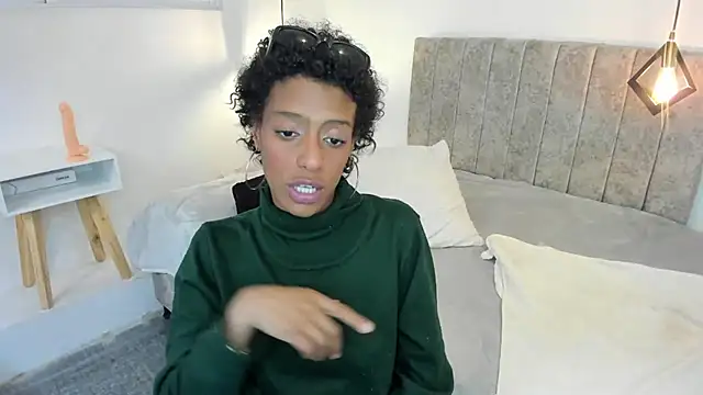 Zia_Green live cam on StripChat