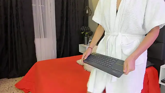 alice__susan webcam