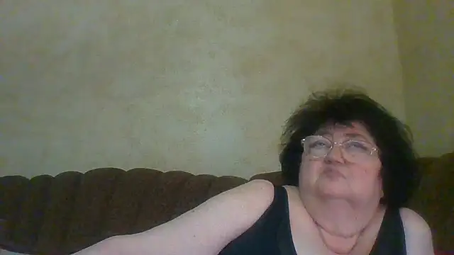 MilaSky5303 live cam on StripChat