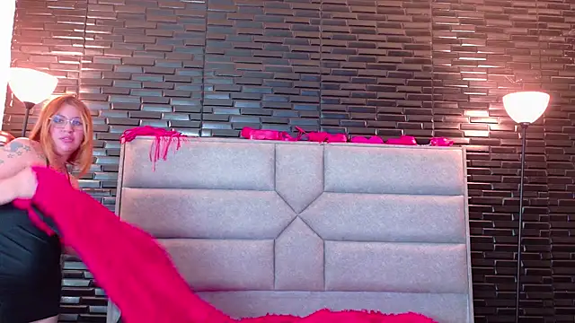 Lola_scott live cam on StripChat