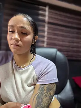 Isabella-Teen webcam