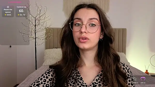 real_cutie1 - Real_cutie1's free webcam - UK Sex Cams