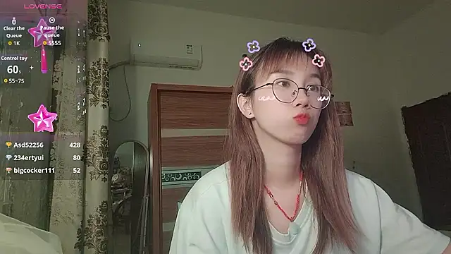 Lili_666 webcam