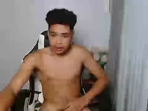 curlyasian_njxx webcam