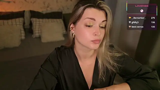 LadyDiLancaster live cam on StripChat