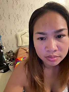 Ponthip live cam on StripChat