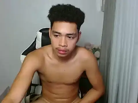 curlyasian_njxx (M twink) - public cum show