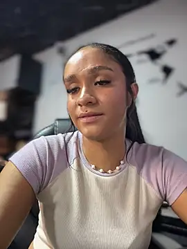 Isabella-Teen webcam