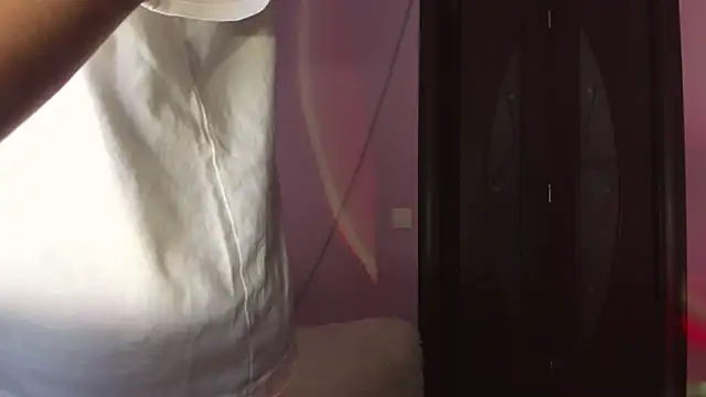 MalloryWest live cam on StripChat