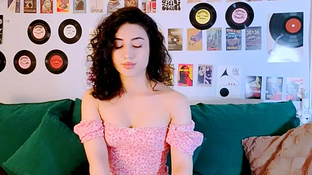 Maya_Rogerss webcam