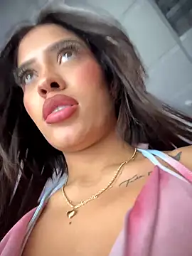 MystiqueXXX webcam