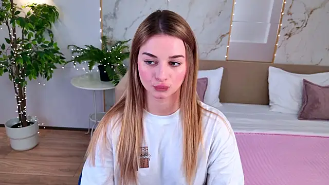 SweetyLicky live cam on StripChat