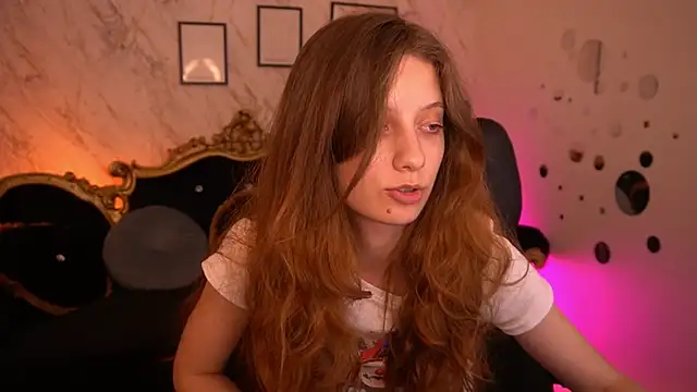 CuteeFoxy webcam