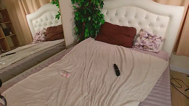 Kessi_Sweet live cam on StripChat