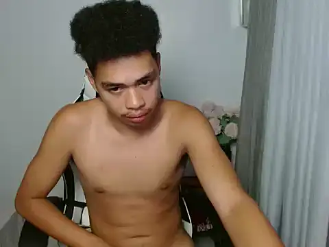 curlyasian_njxx webcam