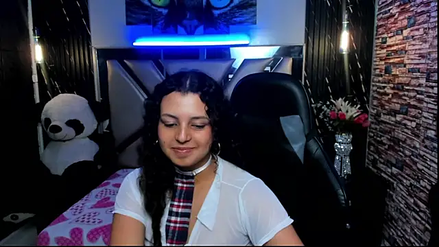 Tiffany_Ruubi webcam