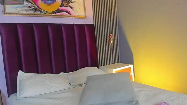 LauraAristizabal live sex cam