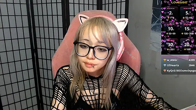 SaxonDibs live sex cam