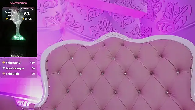MishRaven webcam