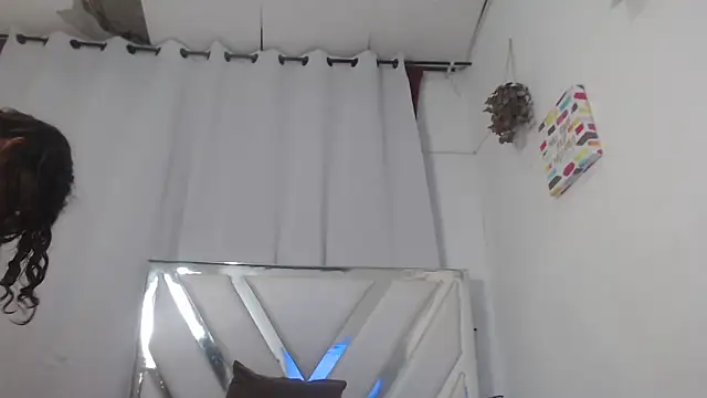 AlannaHarper webcam