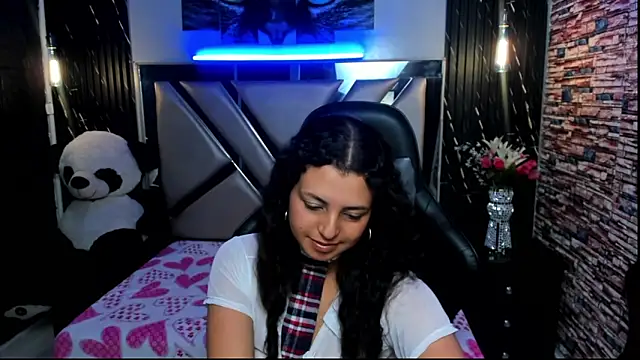 Tiffany_Ruubi webcam