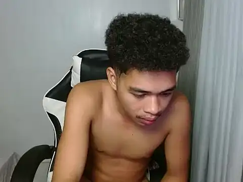 curlyasian_njxx webcam