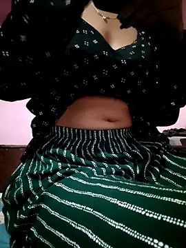 cute_riya_11 webcam