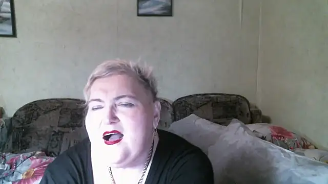 Lana555 live cam on StripChat