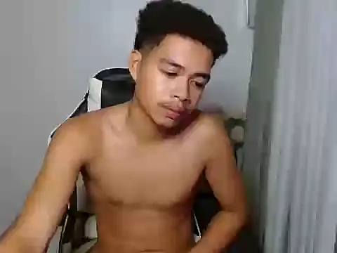 curlyasian_njxx webcam