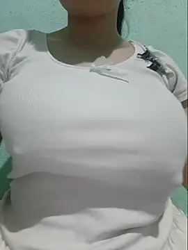 Shine_Mai webcam