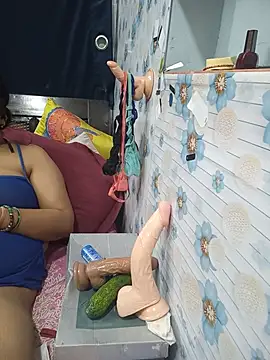 tina8th live cam on StripChat