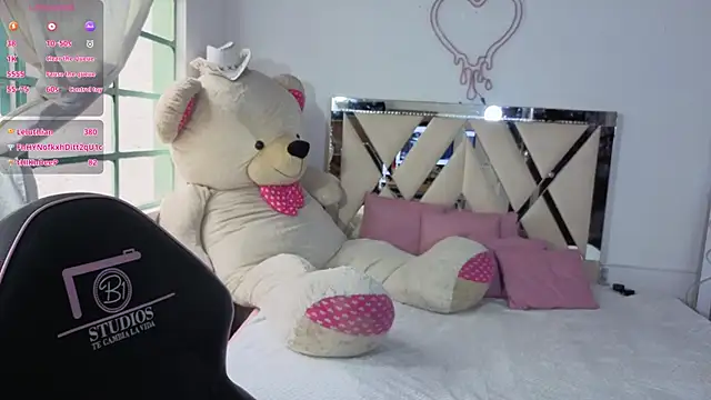 MILAH_TAY webcam