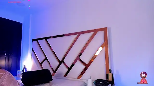 Neniteita - Male webcam sex chat