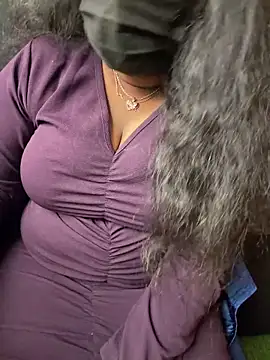 Chocolate_girl_Maya webcam