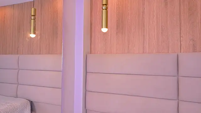 ZoehAngel live cam on StripChat