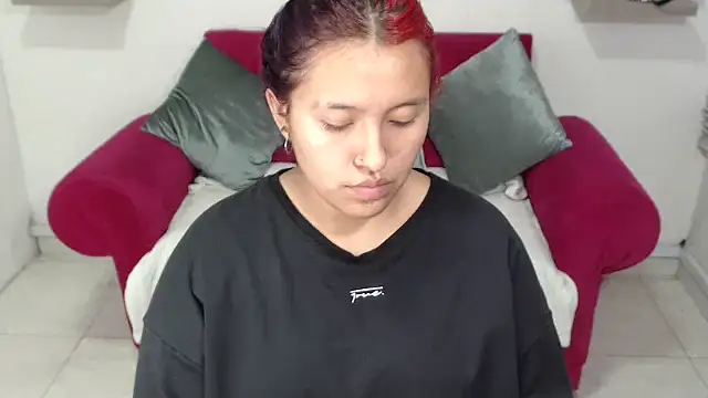 sandyfuckass live cam on StripChat