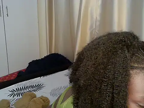 Sexy_butty254 live cam on StripChat